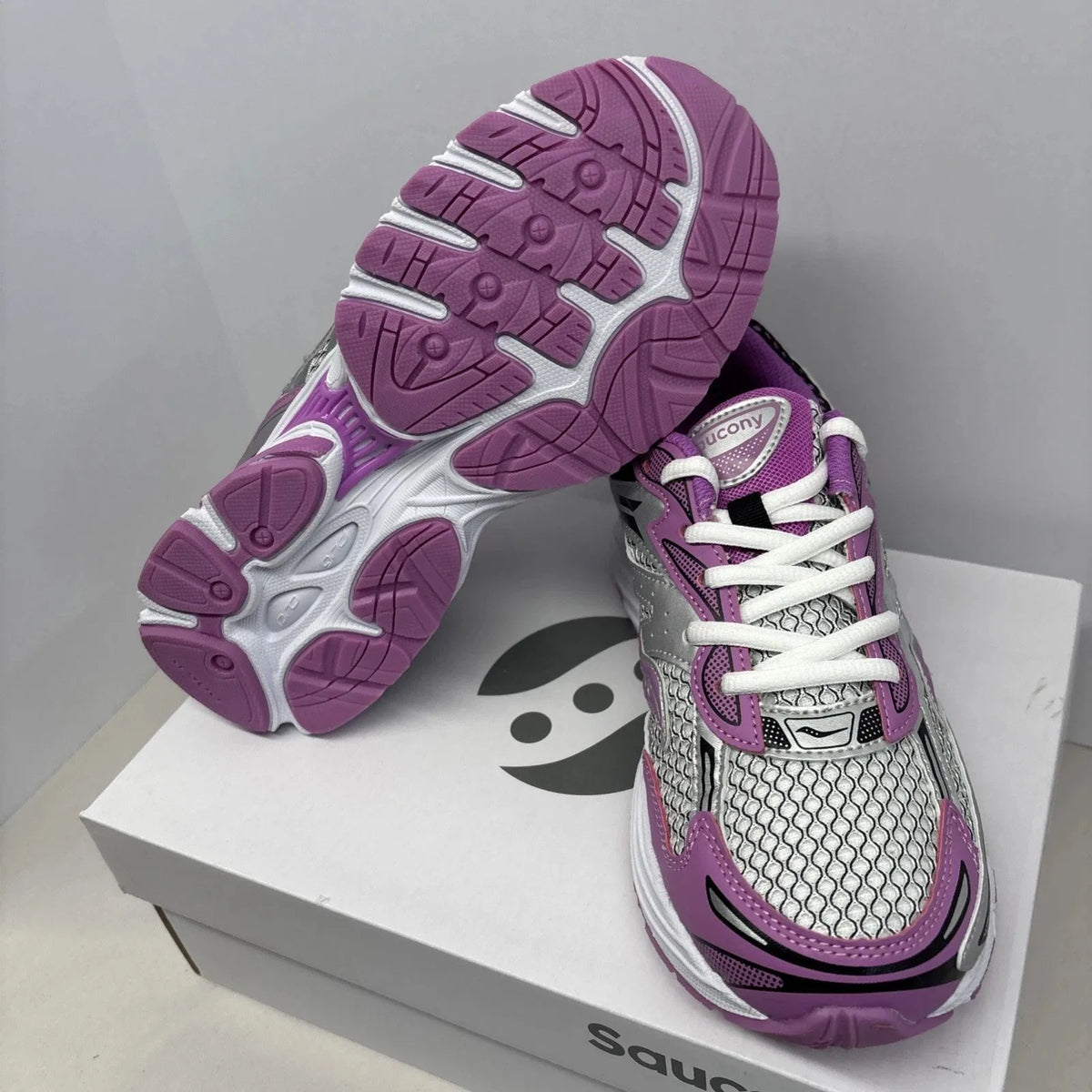 Saucony ProGrid Omni 9 Kids’ Shoes